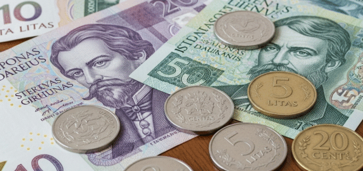 Pinigai: Daugiau Nei Popierius Jūsų Piniginėje – Išsami Kelionė Nuo Mainų Iki Kriptovaliutų