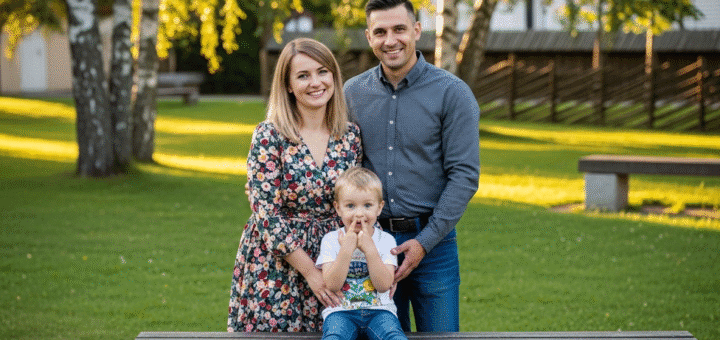 Vaiko Pinigai 2025: Išsami Gida Apie Išmokas Vaikams Lietuvoje ir Lenkijos „500+“ Pamokos